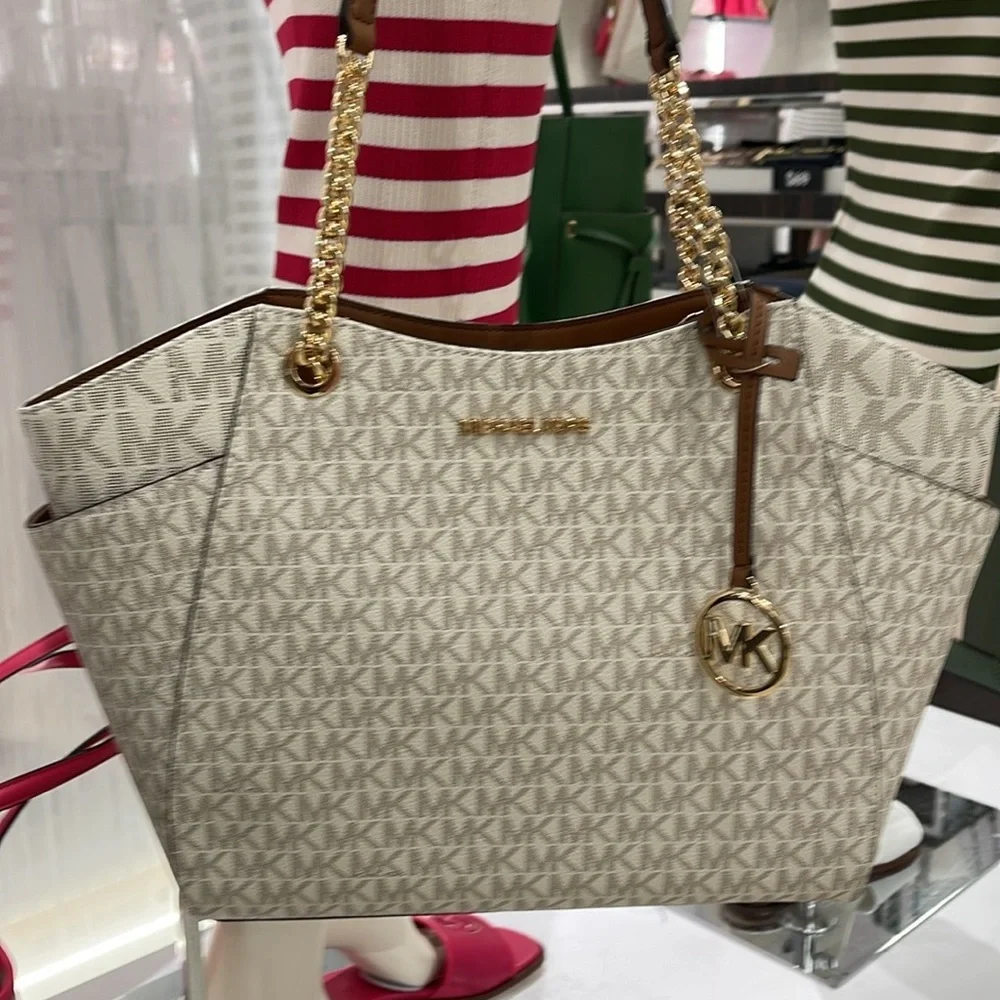 MICHAEL KORS LG CHAIN SHOULDER TOTE VANILLA